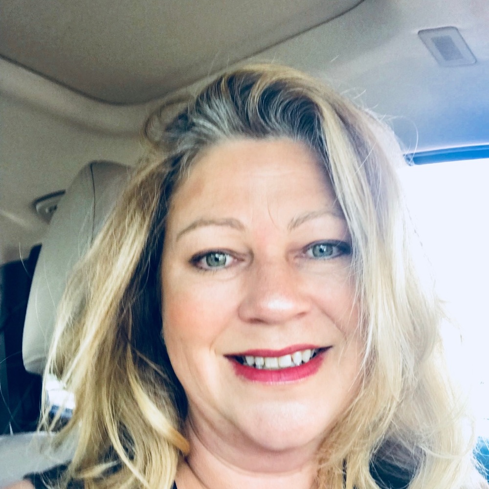 Meet your Posher, Misti